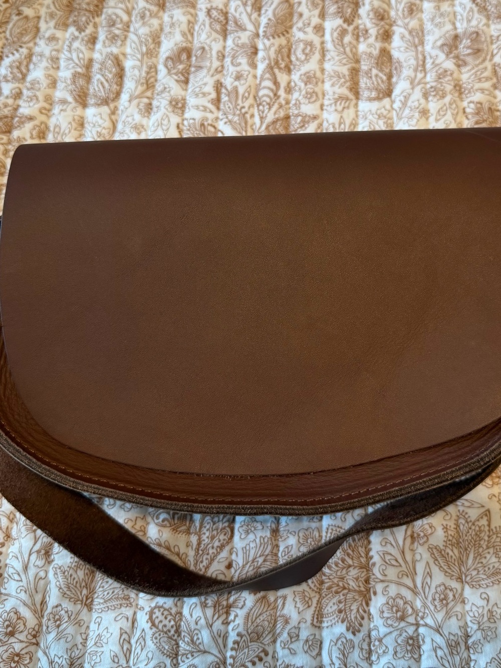 Half Moon Crossbody (Chestnut Brown)